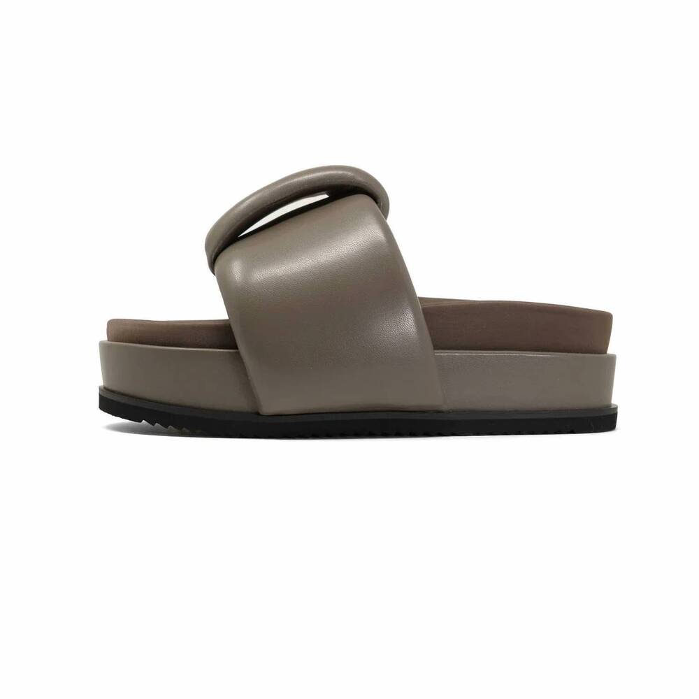 NEW ROAM women's puffed knotty stack sandals in taupe
